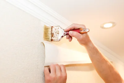 Pose de papier peint à Corbeilles — revêtements muraux et toiles de verre